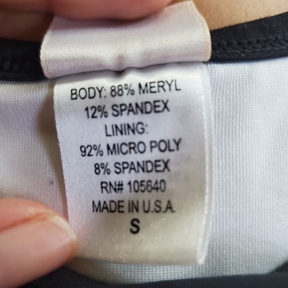 Active were shorts and top - Picture 9 of 10